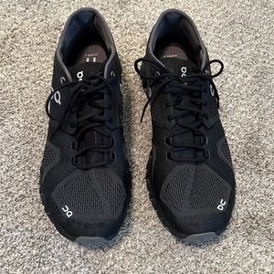 On Running Cloud X Mens 11.5 Black in very good condition. Paid $159.00